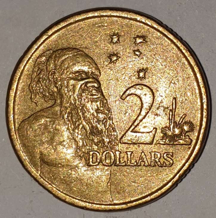 2001 - TWO DOLLAR - 2 DOLLAR - $2 - AUSTRALIA - ALUMINUM-BRONZE - KM# 406 - ABORIGINAL ELDER